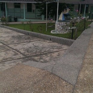 The court yard to OLGH with the Maternity Ward in the background