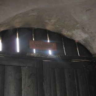 The dorr of no return wehre slaves would say goodbye to anything they may have had in life