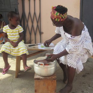 Petra observing Auntie Maggie