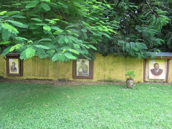 Inside the slave memorial walls were paintings of famous African Americans